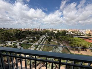 Location Appartement à Jaume Roig. Piso de diseño en el centro de valencia