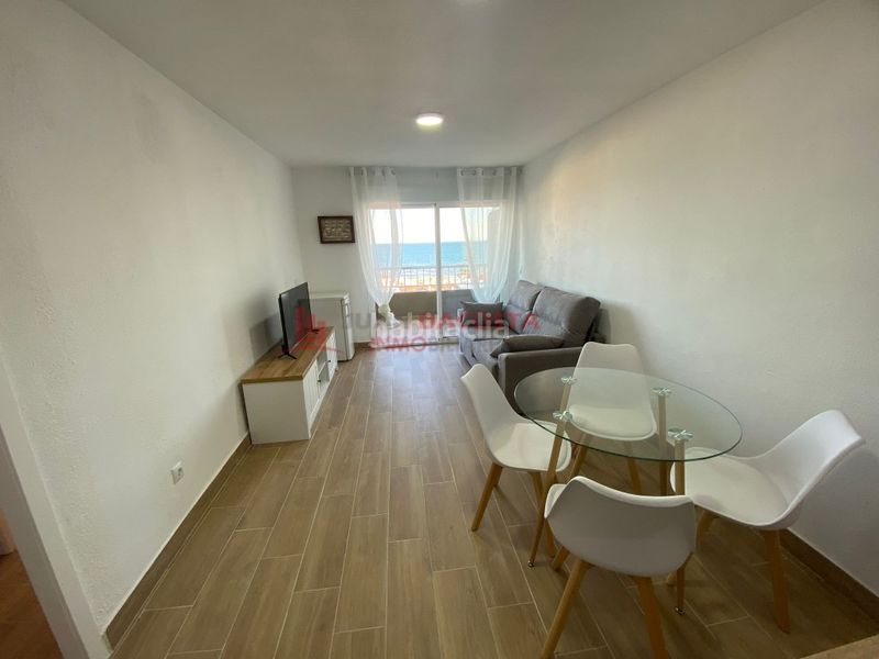 Foto f205d5f7-4257-4cc5-b44e-ed2529a66077. Lloguer apartament amb aparcament a La Antilla