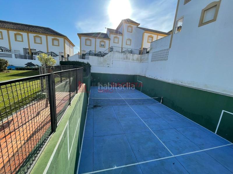 Foto 0bb3a631-7e4a-4de9-90ea-e6cf5e4608fa. Lloguer casa adossada a Islantilla golf Islantilla