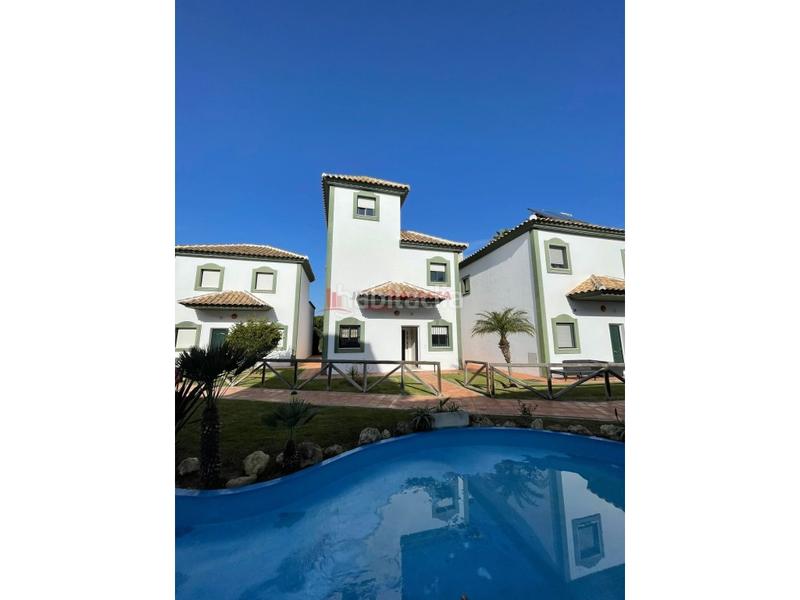 Foto 2c9ca1c6-6b40-48b7-9b90-a7d54b85b40f. Lloguer casa adossada a Islantilla golf Islantilla