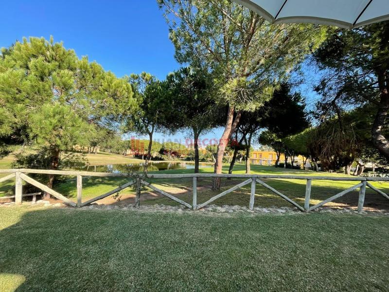 Foto 8ebd7257-035c-43b4-99d1-a32a299a9b9c. Lloguer casa adossada a Islantilla golf Islantilla