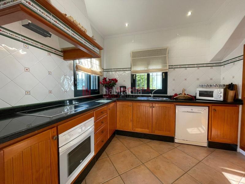 Foto ffb4f78a-d7fe-4dc3-9698-d5ac9fc3a0e8. Lloguer casa adossada a Islantilla golf Islantilla