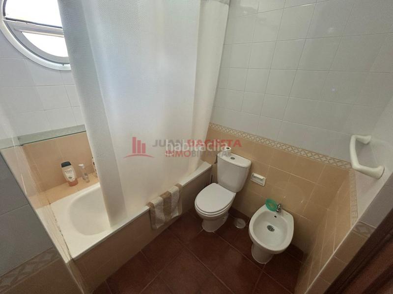 Foto c2d80d62-6e3e-4367-bb0f-1ead030d31c1. Dúplex vla954 maravilloso dúplex en urbanización los delfines, . en La Antilla