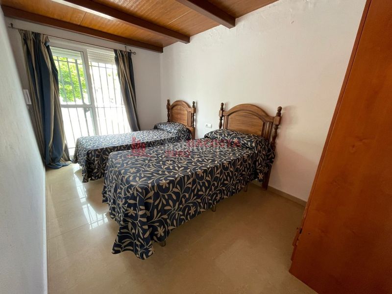 Foto bd70e46a-cbb9-48b3-94be-19c11892ab58. Casa adossada a La Antilla