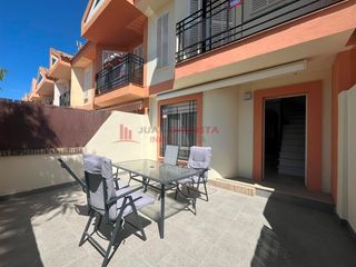 Reihenhaus  Calle flamenco. Vla1004 espectacular adosado en la antilla