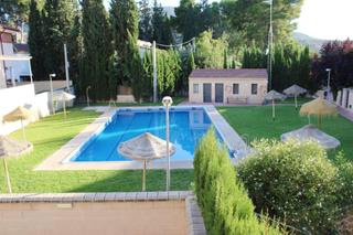 Casa  Carretera bailén-motril. ¡bonita casa en carretera de granada con piscina y garaje cerrad