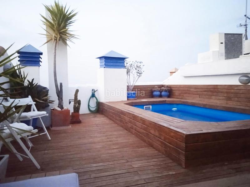 Foto b06cdc7d-74e6-458b-b8ea-1374806ebe59. Casa adossada amb xemeneia calefacció aparcament piscina a Jaén