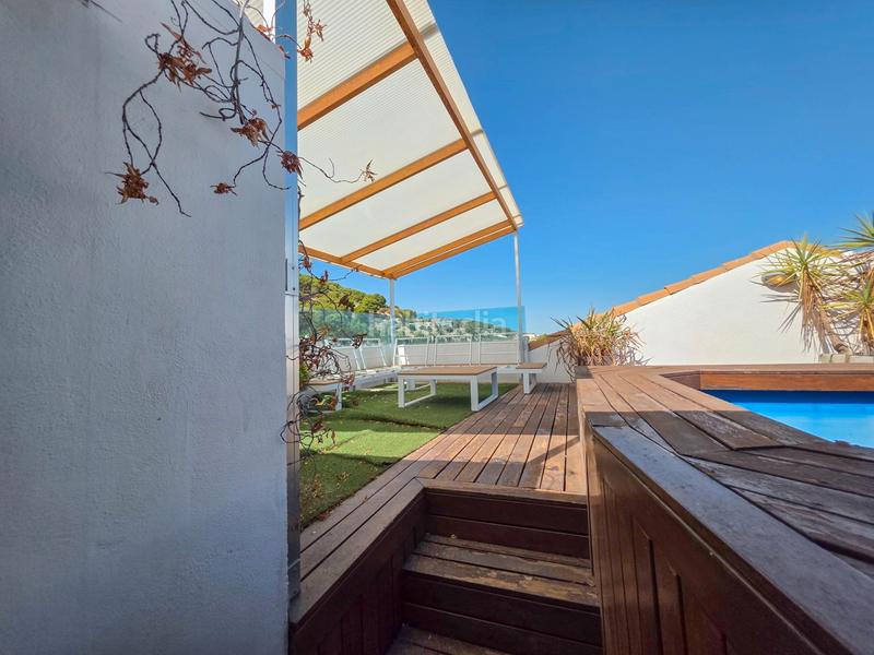 Foto e58d2165-7da0-4eca-b271-7733ceeaa119. Casa adossada amb xemeneia calefacció aparcament piscina a Jaén