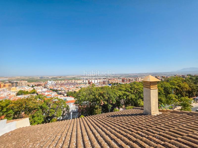 Foto ef2964e0-8662-4a02-afbd-3321fcfc86b5. Casa adossada amb xemeneia calefacció aparcament piscina a Jaén