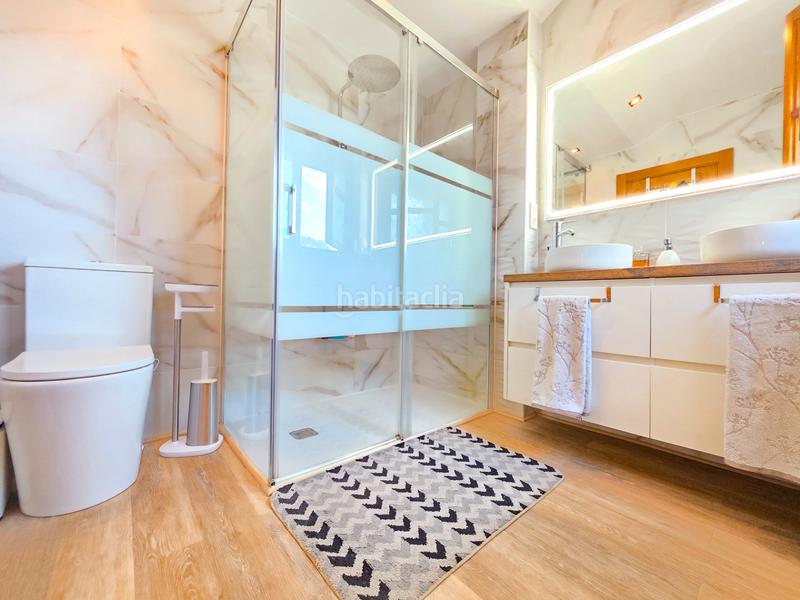 Foto 0a03cedc-1d4c-41c3-86f0-b8062906bb6f. Semi detached house with fireplace heating parking pool in Jaén