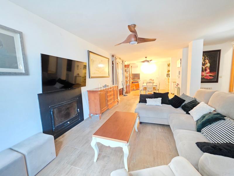 Foto 39c9ca00-6495-4d4f-9105-f9c130b4a9e7. Semi detached house with fireplace heating parking pool in Jaén