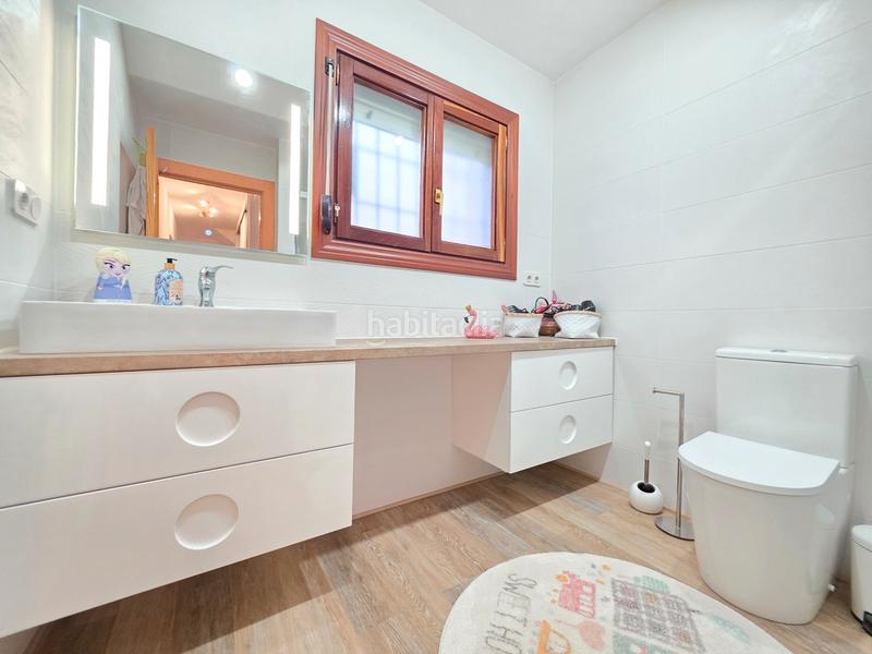 Foto 58790bab-d5fd-4961-b413-1487db3e0514. Semi detached house with fireplace heating parking pool in Jaén