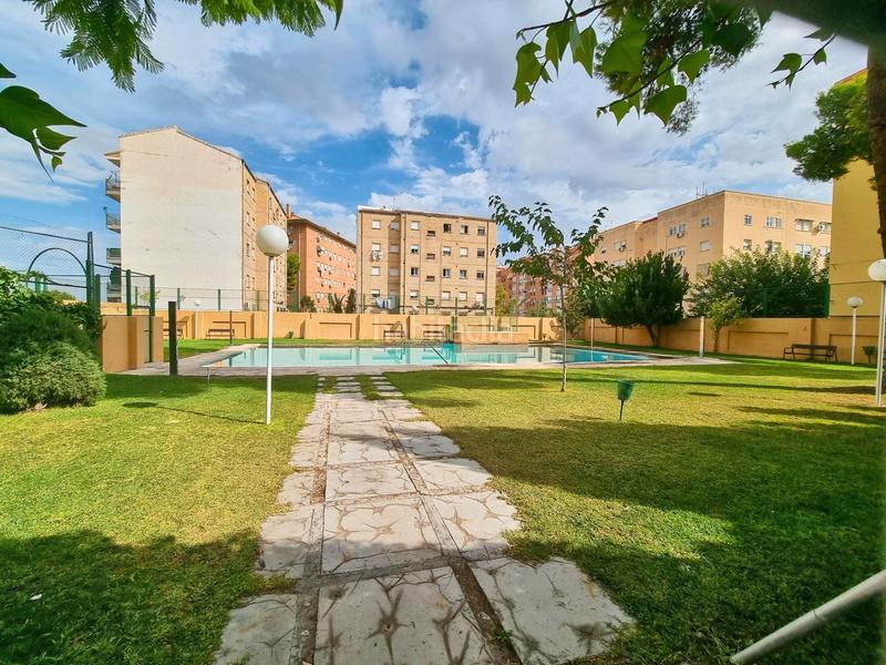 Foto ef84930e-daeb-4ef8-93f8-ec5d08794cc2. Pis amb aparcament piscina a Renfe - Bulevar 1ª y 2ª Fase Jaén