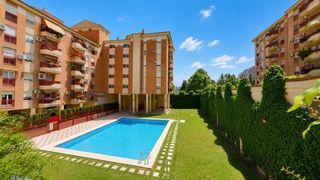 Pis  Calle fuente de los corzos. ¡estupendo residencial con piscina y garaje en primera fase de f