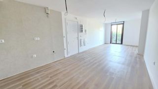 Flat  Calle juanito valderrama. Bonito apartamento a estrenar en zona hospital – promoción juani