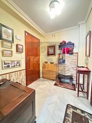 Appartamento in Centro-Calzada-Cabo Noval. Piso en pleno centro con garaje y trastero...