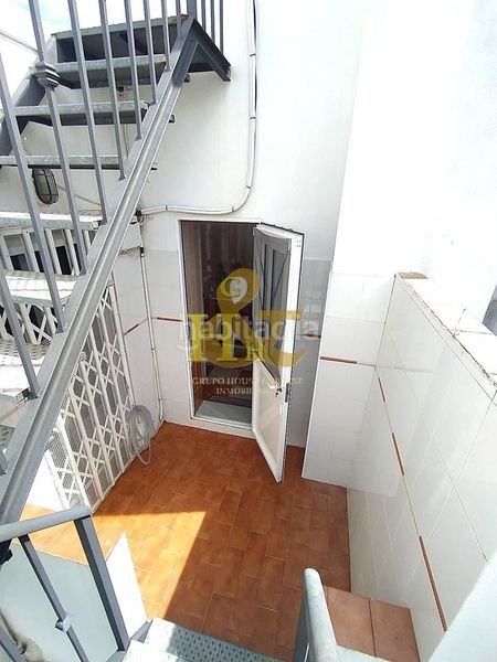 Foto 001c7b36-1bac-4058-a986-ea195a4a06e4. Casa adossada amb aparcament a Centro-Calzada-Cabo Noval Sanlúcar de Barrameda