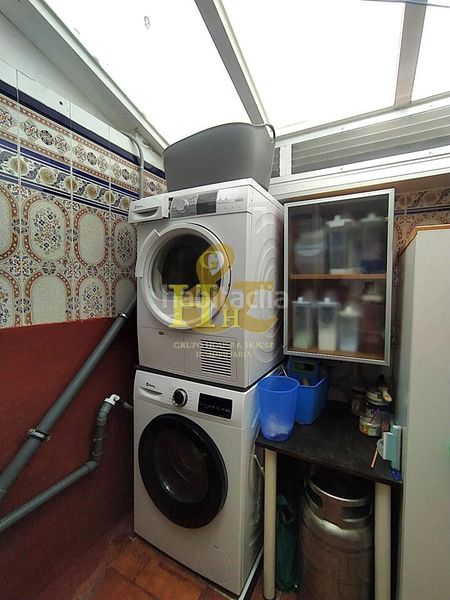 Foto 0b39165d-d502-487a-ad7f-aad6fe0b27b9. Casa adossada amb aparcament a Centro-Calzada-Cabo Noval Sanlúcar de Barrameda