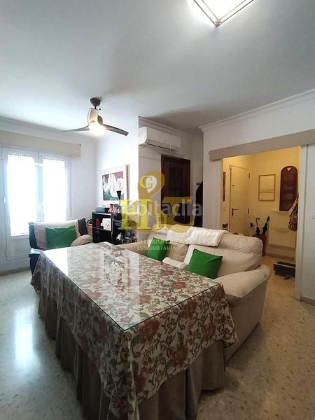Foto 1cce9587-4084-4276-b7b0-ef22cb8303d1. Casa adossada amb aparcament a Centro-Calzada-Cabo Noval Sanlúcar de Barrameda