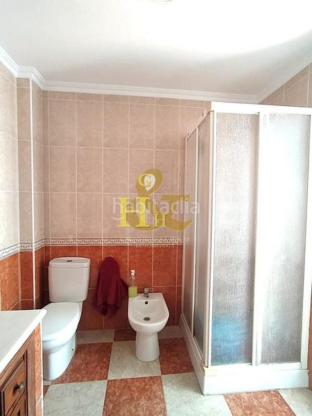 Foto cbabdf8b-83a1-4aaa-97f2-b1cfc2efad28. Casa adossada amb aparcament a Centro-Calzada-Cabo Noval Sanlúcar de Barrameda