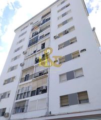 Pis a La Plata. Piso junto al colegio del pilar...