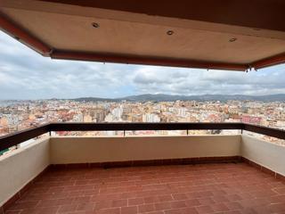 Flat  Carrer de francesc martí i móra. Venta de amplio piso situado zona plaza madrid