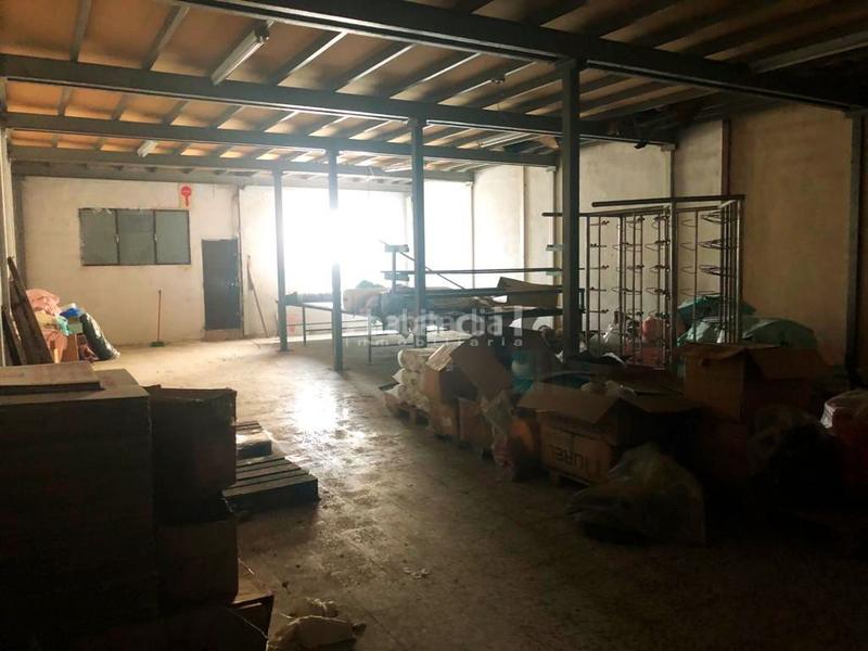 Foto 2d0e0ecc-4aaf-4117-97aa-261068affebe. Industrial building in Centre-Zona Alta Alcoi