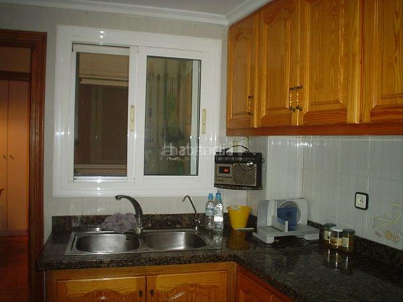 Foto a6f97dca-d269-4ed5-97ac-018d9c892b73. Casa con parcheggio in Centre-Zona Alta Alcoi