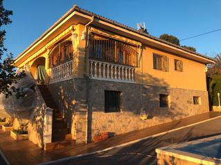 Xalet a Lugar diseminados 10. En venta este bonito y espacioso chalet con 280 m2