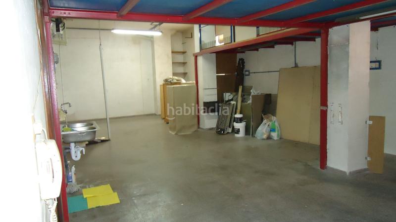 Foto 90424854-8768-45cb-8520-b28ddf0d7a53. Alquiler local comercial local con bastante amplitud en Alcoi