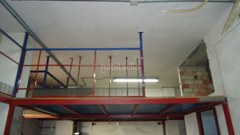 Foto a04c3504-9990-4450-b1da-47c5fdad1737. Alquiler local comercial local con bastante amplitud en Alcoi