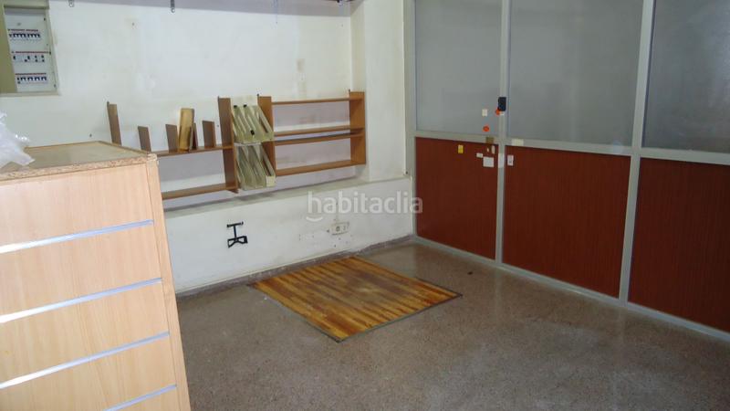 Foto d6895f4b-c414-4caf-ae47-891a0b3c3cbb. Alquiler local comercial local con bastante amplitud en Alcoi