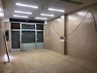 Lloguer Local Comercial  Plaça jaume el conqueridor. Local comercial en alquiler en santa rosa.