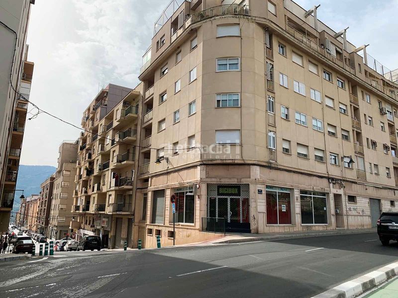 Foto 4524aba5-53a4-44fd-921f-f9cf21325fef. Lloguer local comercial a Zona Nord Alcoi