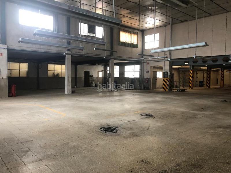 Foto c7607305-35bf-44ac-9eb9-c5d2251c0ef3. Capannone industriale in Batoi Alcoi