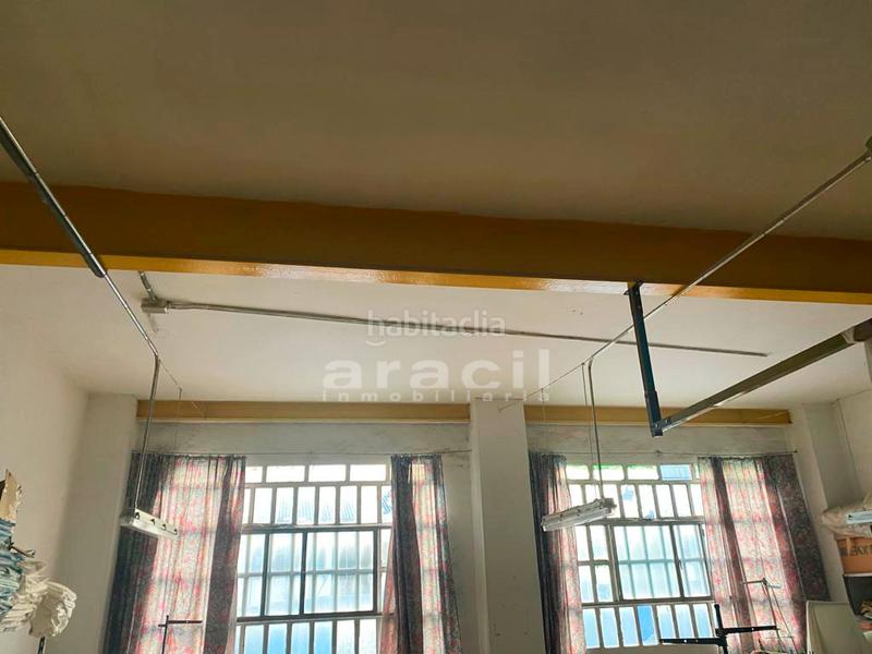 Foto 6c7c54ae-b9dc-44a3-adf9-5de80c2fefc2. Capannone industriale in Batoi Alcoi