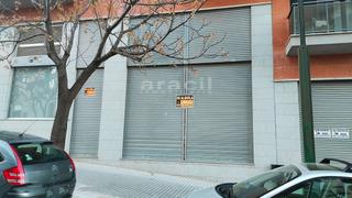 Local commercial à Zona Nord. Local en venta en la entrada de alcoy.