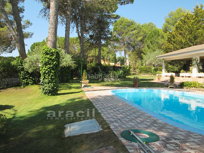 Foto 5954fbdc-f7e3-421c-aa04-a65a5e140485. Chalet  en venta en Bocairent