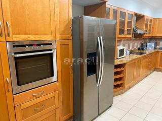 Pis  Carrer góngora. Amplio piso en venta en ensanche con patio interior