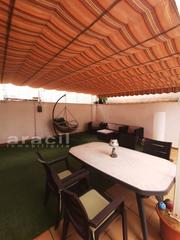 Pis  Carrer gabriel miró. Piso en venta con terraza y garaje en la zona norte