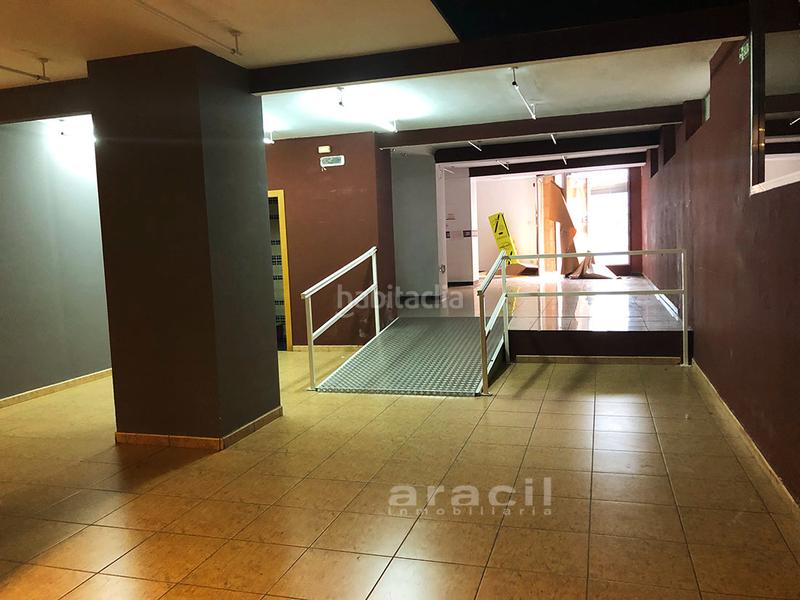 Foto 2d859e4e-8bd4-458d-b5d1-5537e0a47da6. Location local commercial dans Eixample Alcoi