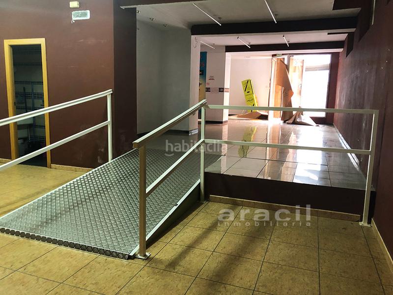 Foto 5df6a044-3f50-412f-8a33-8d0cc2a4c1c2. Location local commercial dans Eixample Alcoi