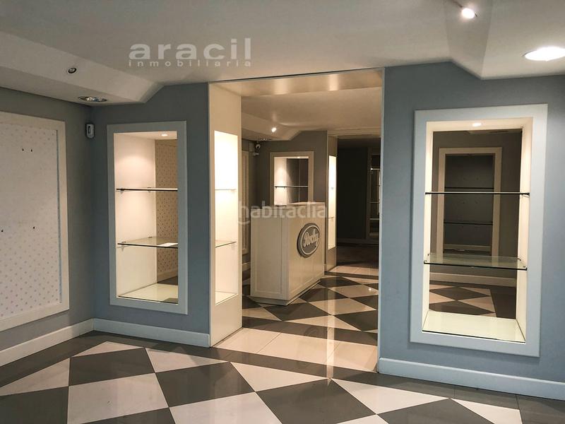 Foto a73f0367-331c-45ea-bccd-3dd92b67def4. Location local commercial dans Eixample Alcoi