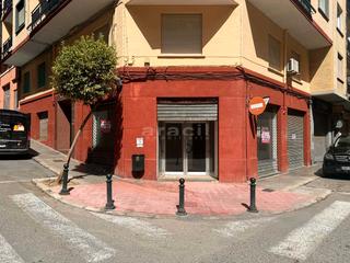 Local Comercial a Santa Rosa. Local comercial chaflan en venta en santa rosa.