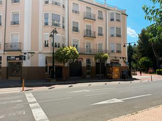 Alquiler Local Comercial en Santa Rosa. Local comercial de pequeñas dimensiones en venta en alcoy