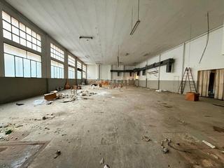 Nau industrial a Carrer montcabrer 71. Comprar nave industrial a la venta en alcoy - batoy