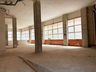 Local commercial  Carrer la llibertat. Comprar local comercial vacio en venta en alcoy