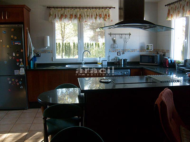 Foto 3268af6a-5a51-49f2-ac60-5a1a1ca156d1. Xalet amb calefacció aparcament piscina a Batoi Alcoi