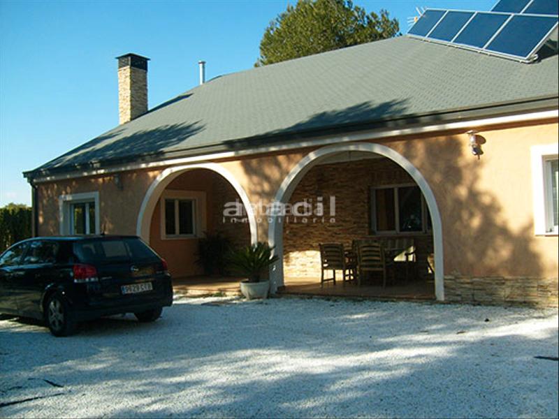 Foto 74d56542-205e-4525-b390-3884611bb19a. Xalet amb calefacció aparcament piscina a Batoi Alcoi