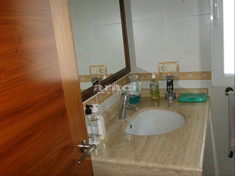 Foto 8ef3d567-5445-4d0c-811c-01f1fd4a9223. Xalet amb calefacció aparcament piscina a Batoi Alcoi